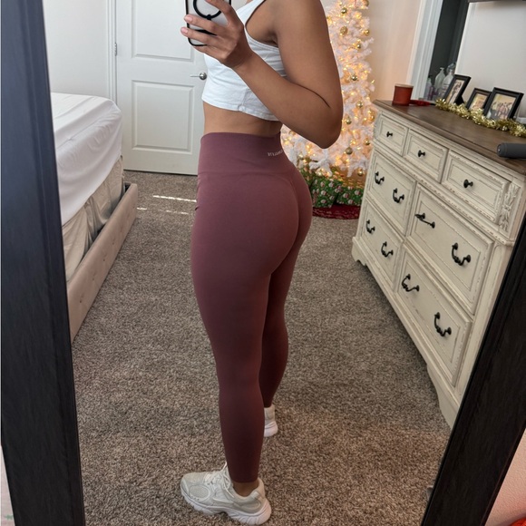 Alphalete Seamless Leggings - Picture 6 of 8
